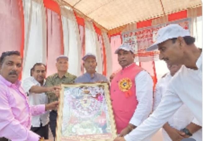 जनपदीय विद्यालयी एथलेटिक्स प्रतियोगिता का शुभारंभ  विधायक रमाशंकर सिंह पटेल ने बढ़ाया खिलाड़ियों का उत्साह