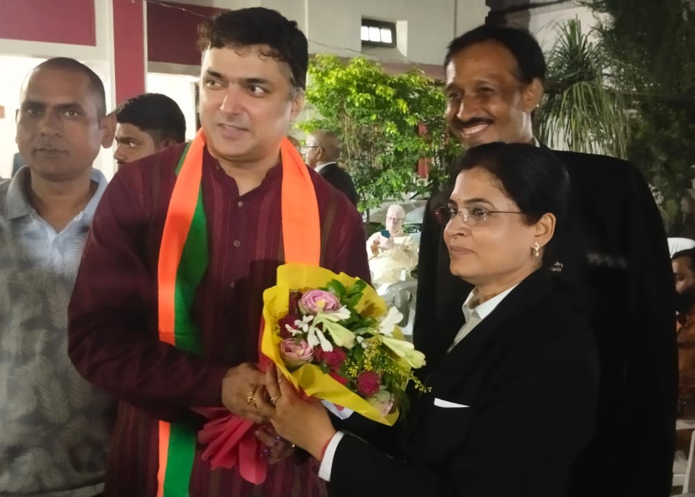 अन्नपूर्णा सिंह चन्देल की ऐतिहासिक जीत, बधाई देने वालों का सिलसिला जारी