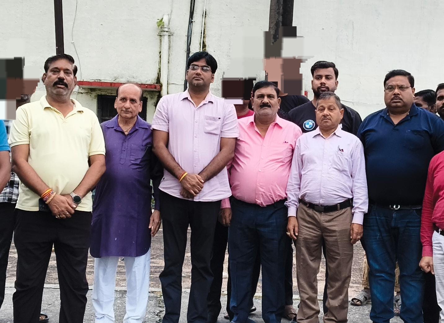पलिया में बाल श्रम को लेकर व्यापार मंडल की व्यापारियों से अपील,नाबालिग बच्चों से काम न कराने की दी सलाह
