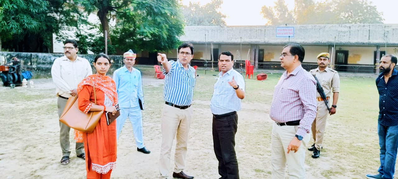 विधान परिषद चुनाव रू 85 पोलिंग पार्टियां संभालेंगी मतदान की जिम्मेदारी डीएम की मौजूदगी में तीसरा और अंतिम रेंडमाइजेशन पूरा, 15 पार्टियां रिजर्व में रहेंगी
