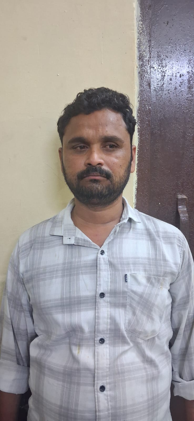 1570 रुपये और सट्टा पर्चियों के साथ सटोरिया गिरफ्तार