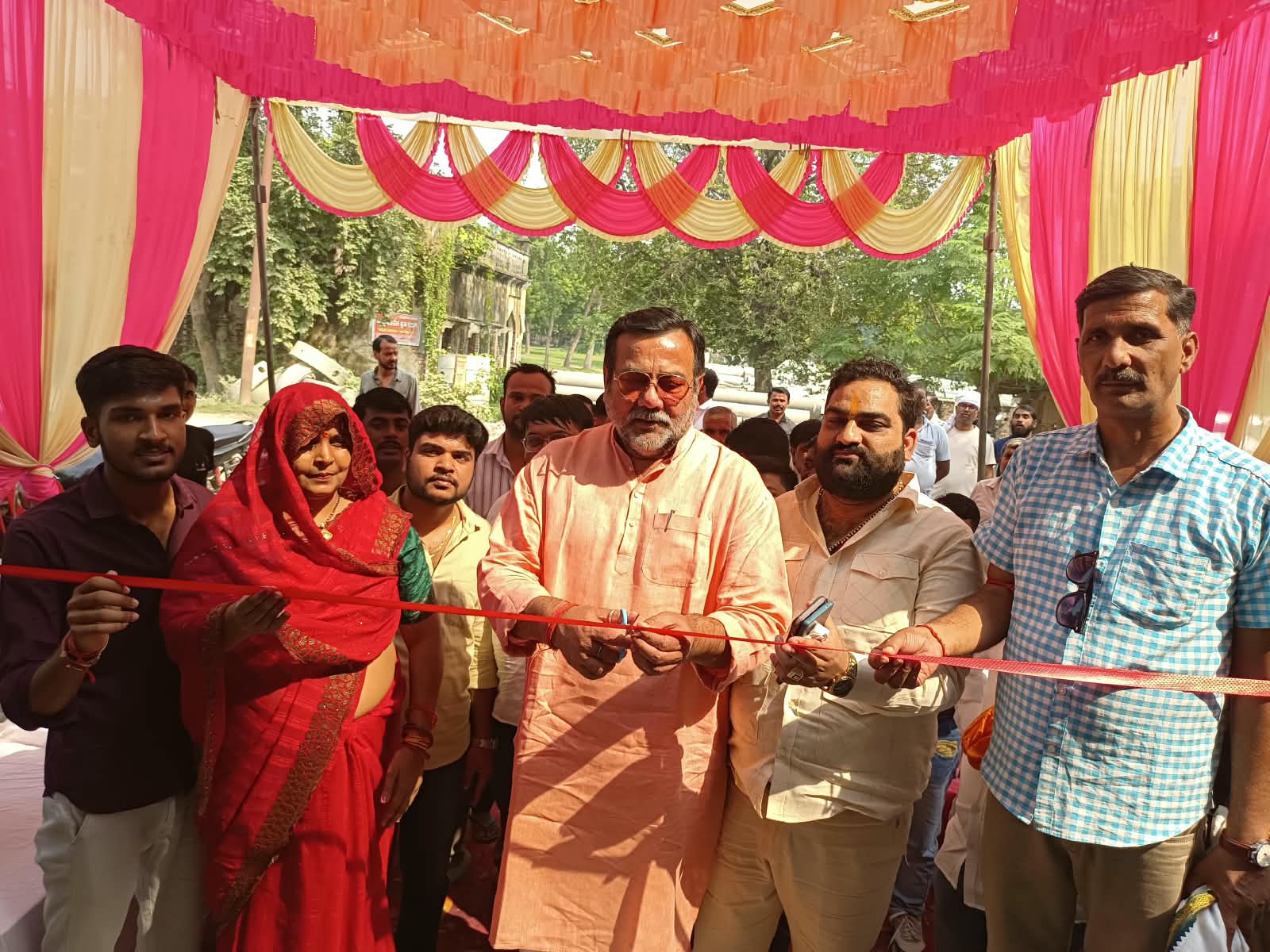 पूर्व विधायक विक्रम सिंह ने ऊषा इंटरप्राइजेज का किया उद्घाटन