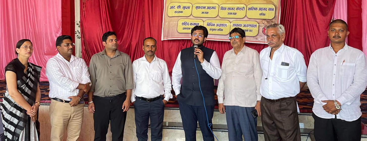 गांधी जयंती पर नैनी में निःशुल्क मेडिकल कैंप का आयोजन, सैकड़ों लोगों ने कराई जांच