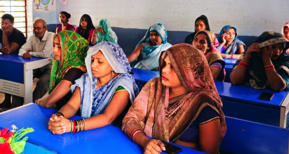 बच्चों के अधिगम में वृद्धि के लिए टीम भावना से करें कार्य:BEO