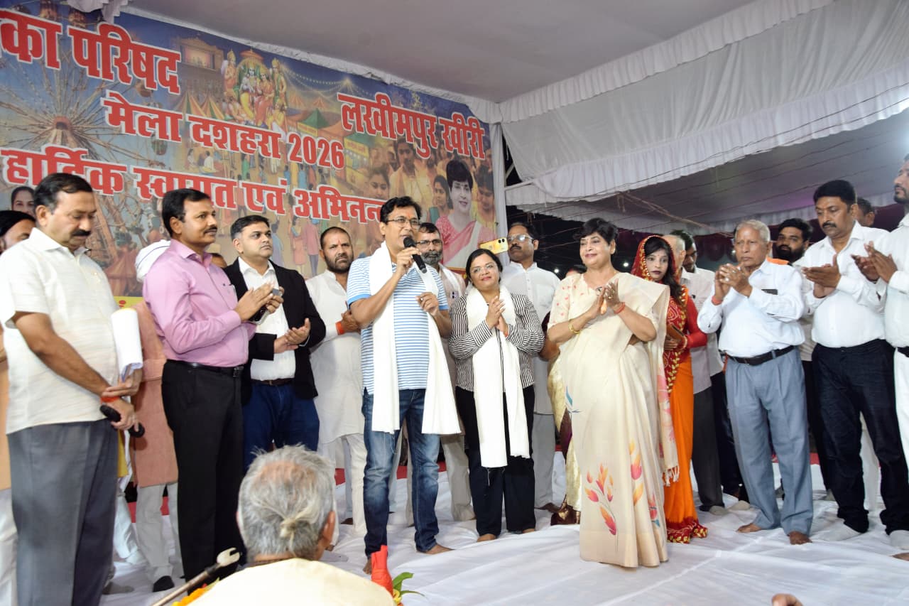 वर्षों की परंपरा में फिर जगी आस्था की लौ, ऐतिहासिक दशहरा मेले का आगाज डीएम-एसएसपी ने किया शुभारंभ, बोले- सामाजिक एकता और अखंडता का प्रतीक है दशहरा