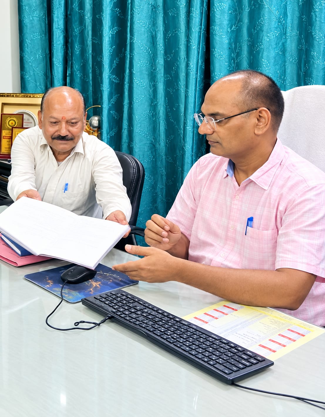 व्यापारियों को पेंशन और 50 लाख रुपये दुर्घटना बीमा देने की मांग