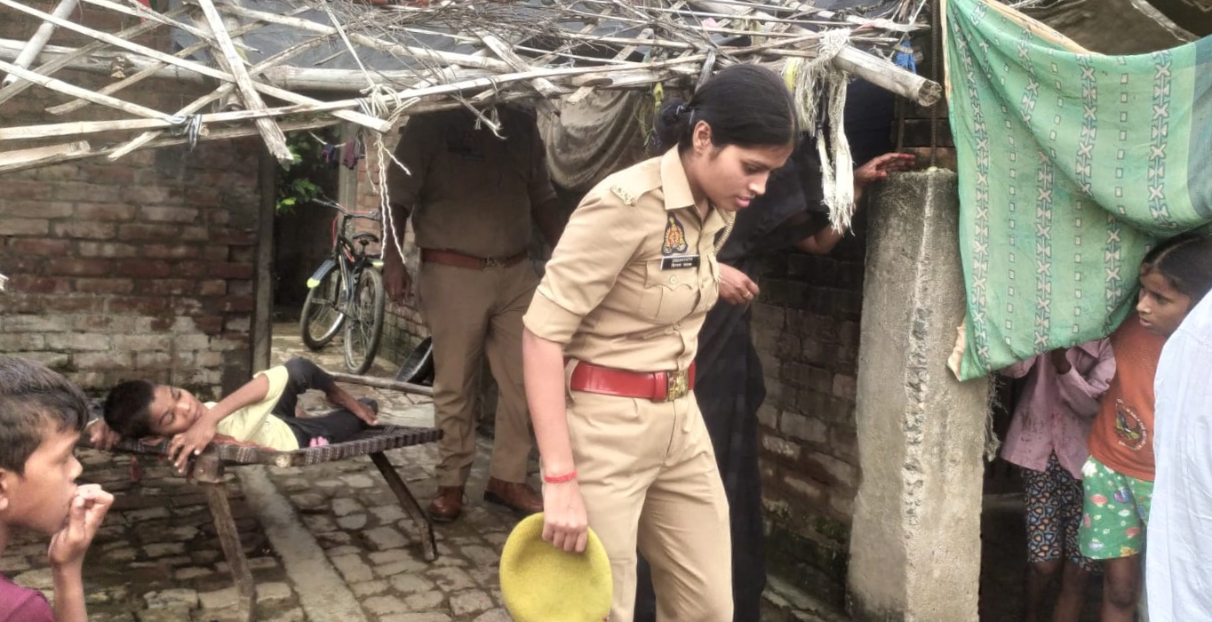 बीलमपुरा में घर से कथित अवैध शराब बिक्री का मामला, 17 क्वार्टर बरामद  पुलिस की दबिश से मचा हड़कंप, शराब बरामदगी के साथ हंगामा करने के आरोप में दूसरी महिला भी गिरफतार