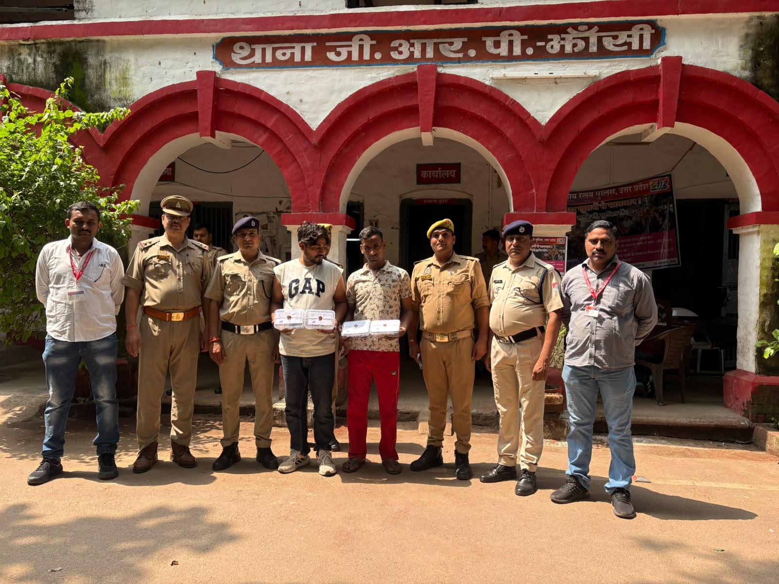 ट्रेनों में यात्री सामान चोरी करने वाले दो शातिर आरोपी गिरफ्तार  आरपीएफ -जीआरपी की संयुक्त कार्रवाई,