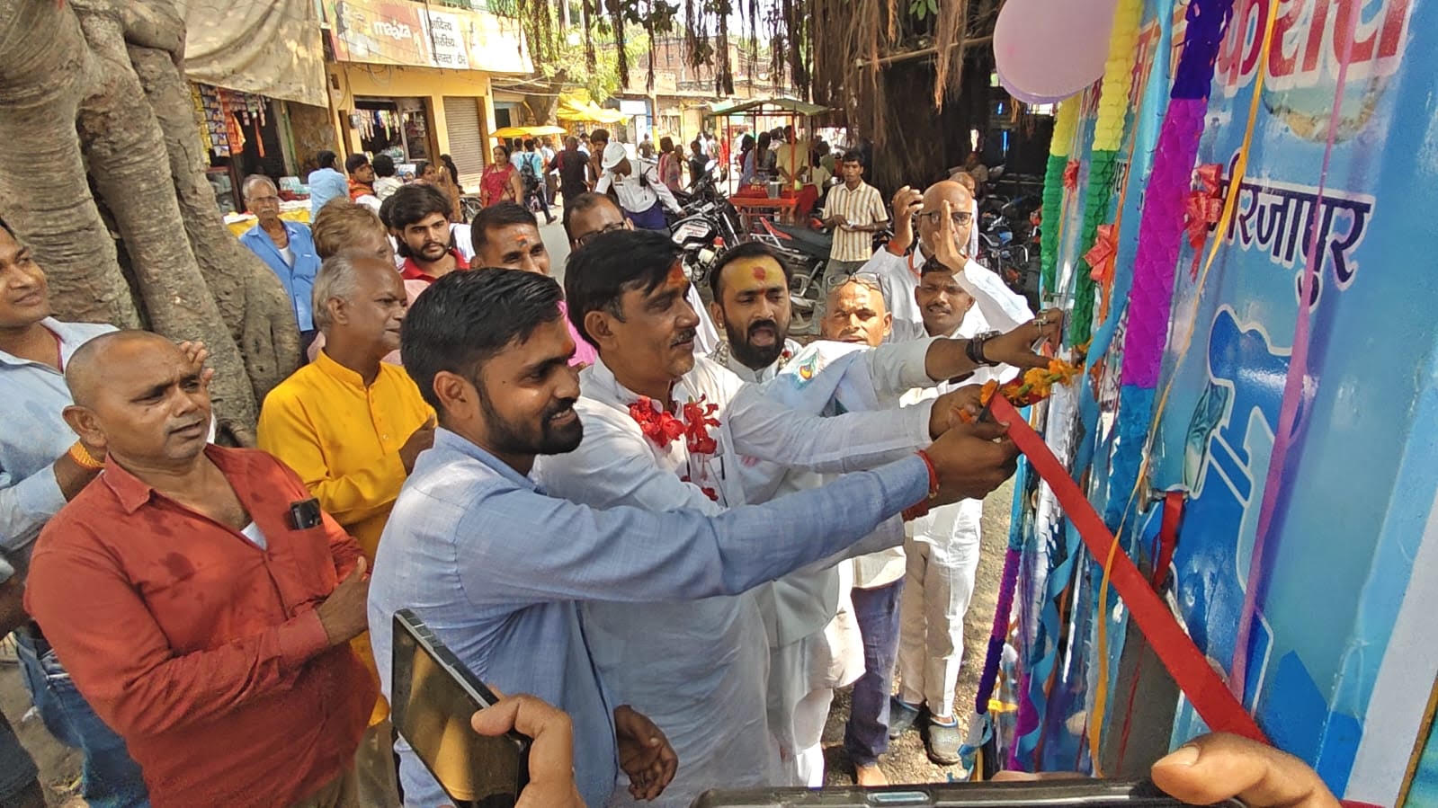 प्रांत प्रचारक ने शारदीय नवरात्र पर श्रद्धालुओं की सुविधा के लिए वाटर एटीएम का किया उद्घाटन