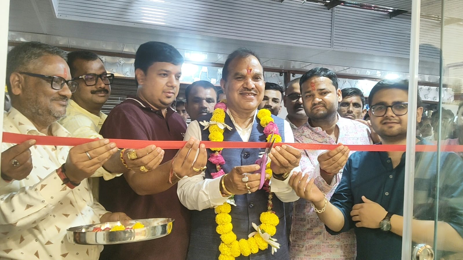 महाजन इंटीरियर का भव्य शुभारंभ, आकर्षक इंटीरियर डिजाइन से सजेंगे घर और प्रतिष्ठान