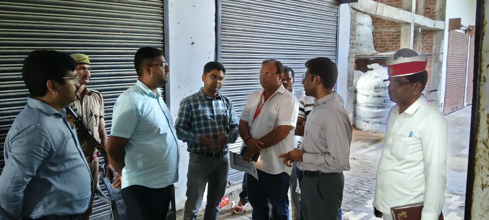 जवाइंट मजिस्ट्रेट की बड़ी कार्रवाई अवैध अल्ट्रासाउंड सील एक को नोटिस-कसया में अल्ट्रासाउंड केंद्रों पर छापा, एक सील, एक को नोटिस