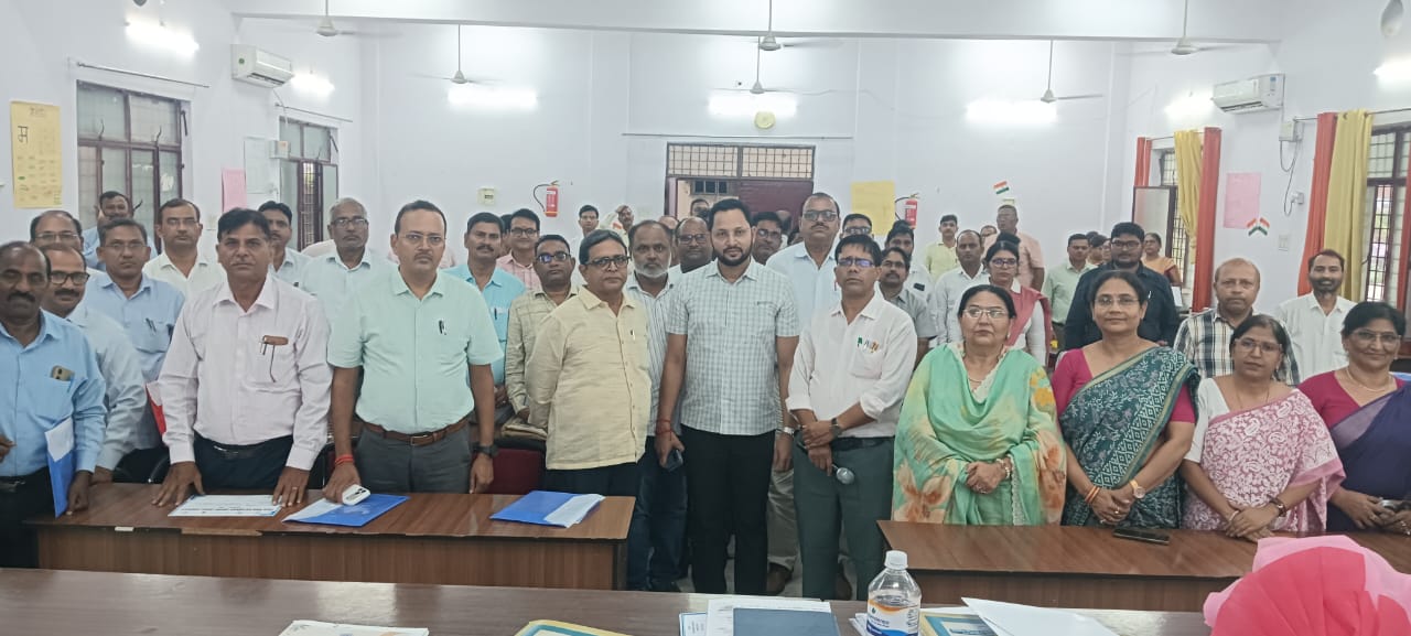 72 प्रधानाचार्य प्रशिक्षण दक्ष  में हुए शामिल, मिला प्रमाण पत्र
