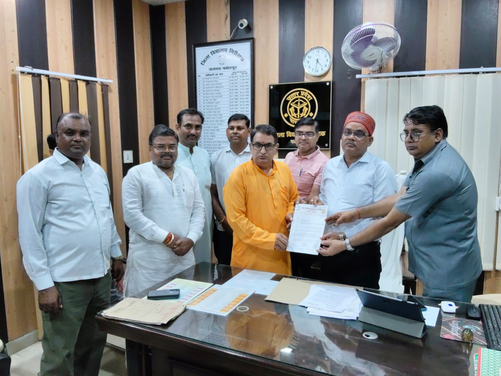 नवनियुक्त शिक्षकों को बिना आर्थिक शोषण के तत्काल कार्यभार ग्रहण कराने की मांग