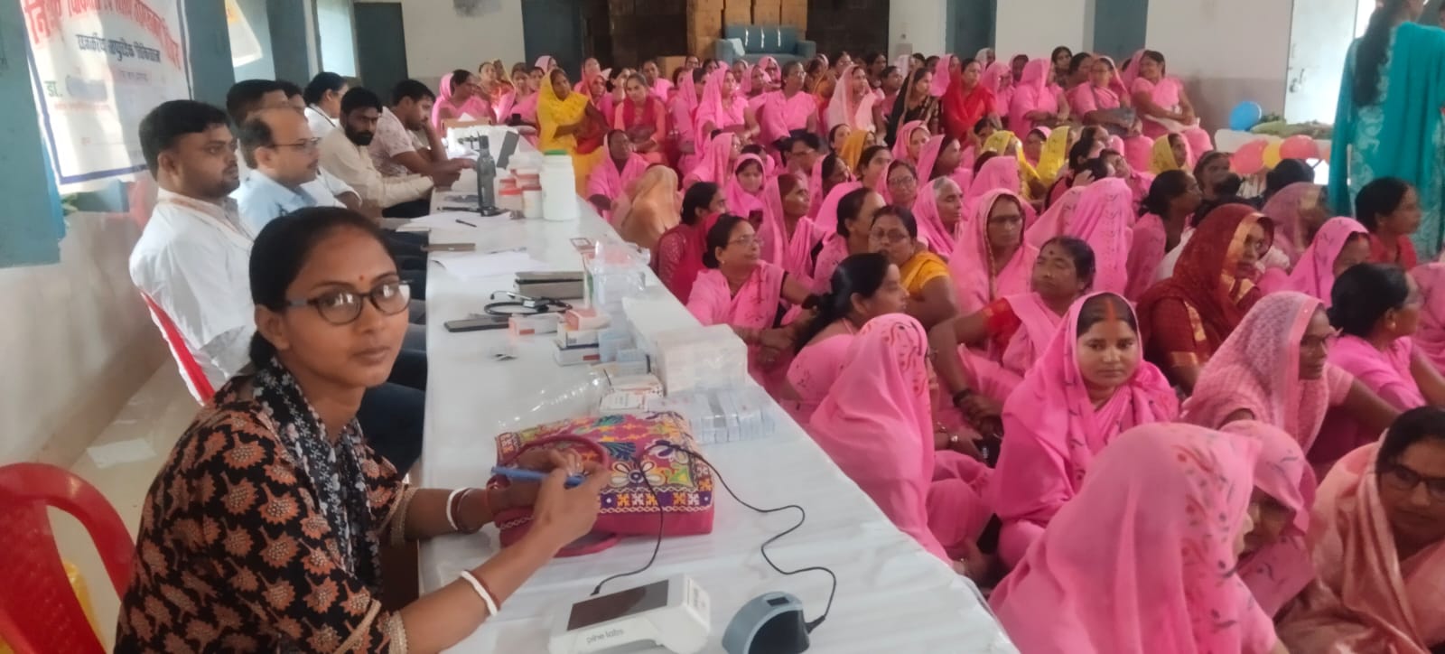 साप्ताहिक सेवा संकल्प शिविर में  जनकल्याणकारी योजनाओं की जानकारी दी । प्रातः