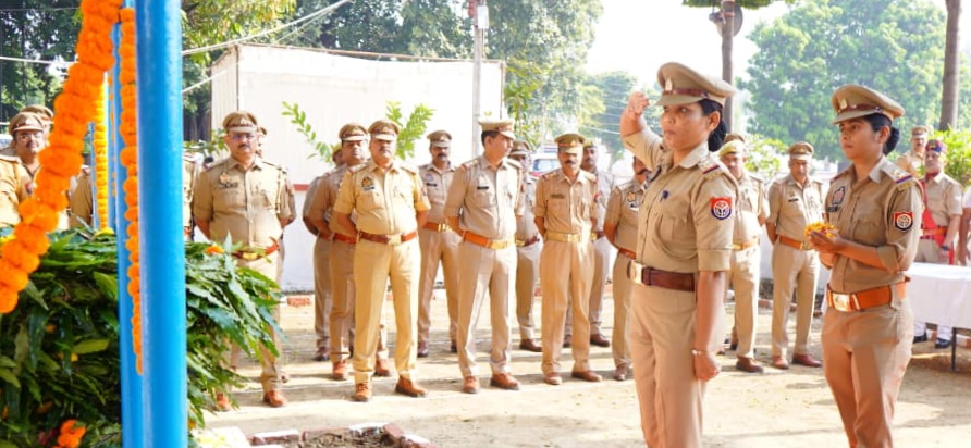 पुलिस स्मृति दिवस पर शहीद पुलिसकर्मियों को एसएसपी ने दी श्रद्धांजलि
