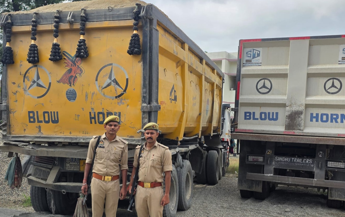 बिना रायल्टी के ओवरलोड खनन सामग्री ले जा रहे 2 डम्पर वाहन को पुलिस ने किया सीज