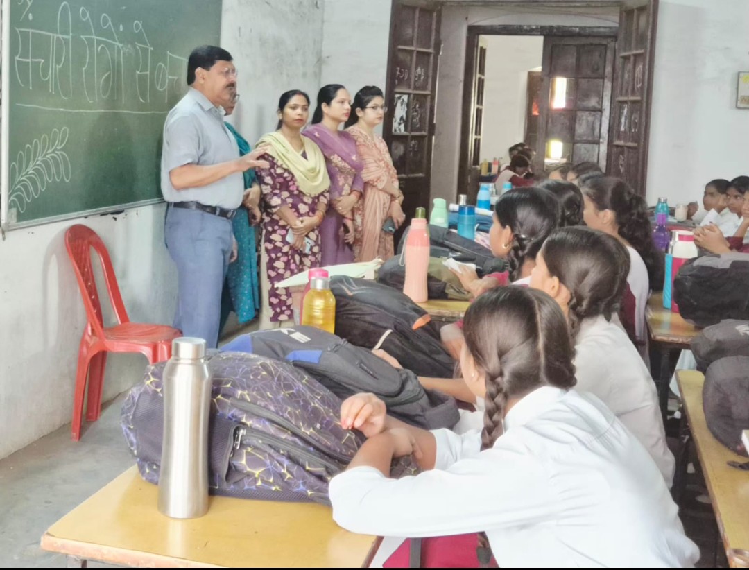 संचारी रोग नियंत्रण अभियान के अन्तर्गत विशेष कक्षाओं का किया गया आयोजन