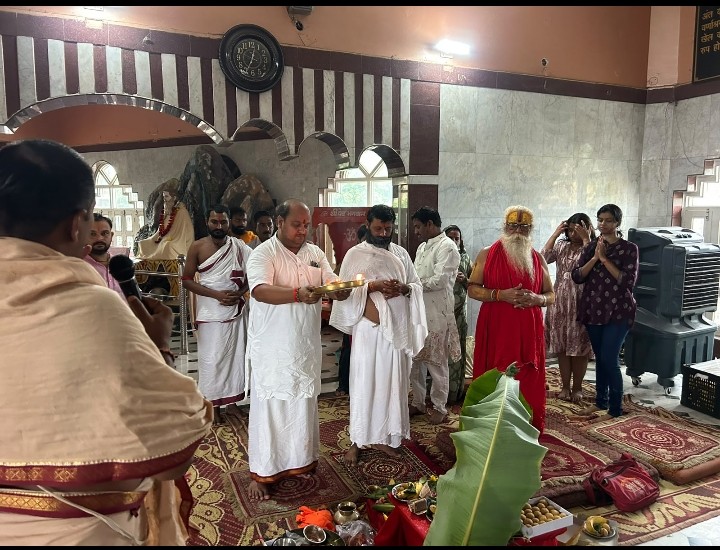 पौराणिक परंपराएं जीवित रहें, समाज में पुनर्जागृत हो सकें रू महंत चन्द्रदेव  सच्चा बाबा आश्रम में अनंत चतुर्दशी पर भगवान विष्णु का हुआ पूजन-अर्चन  महंत  ने संस्कृति संरक्षण का सनातनियों ने दिया संदेश