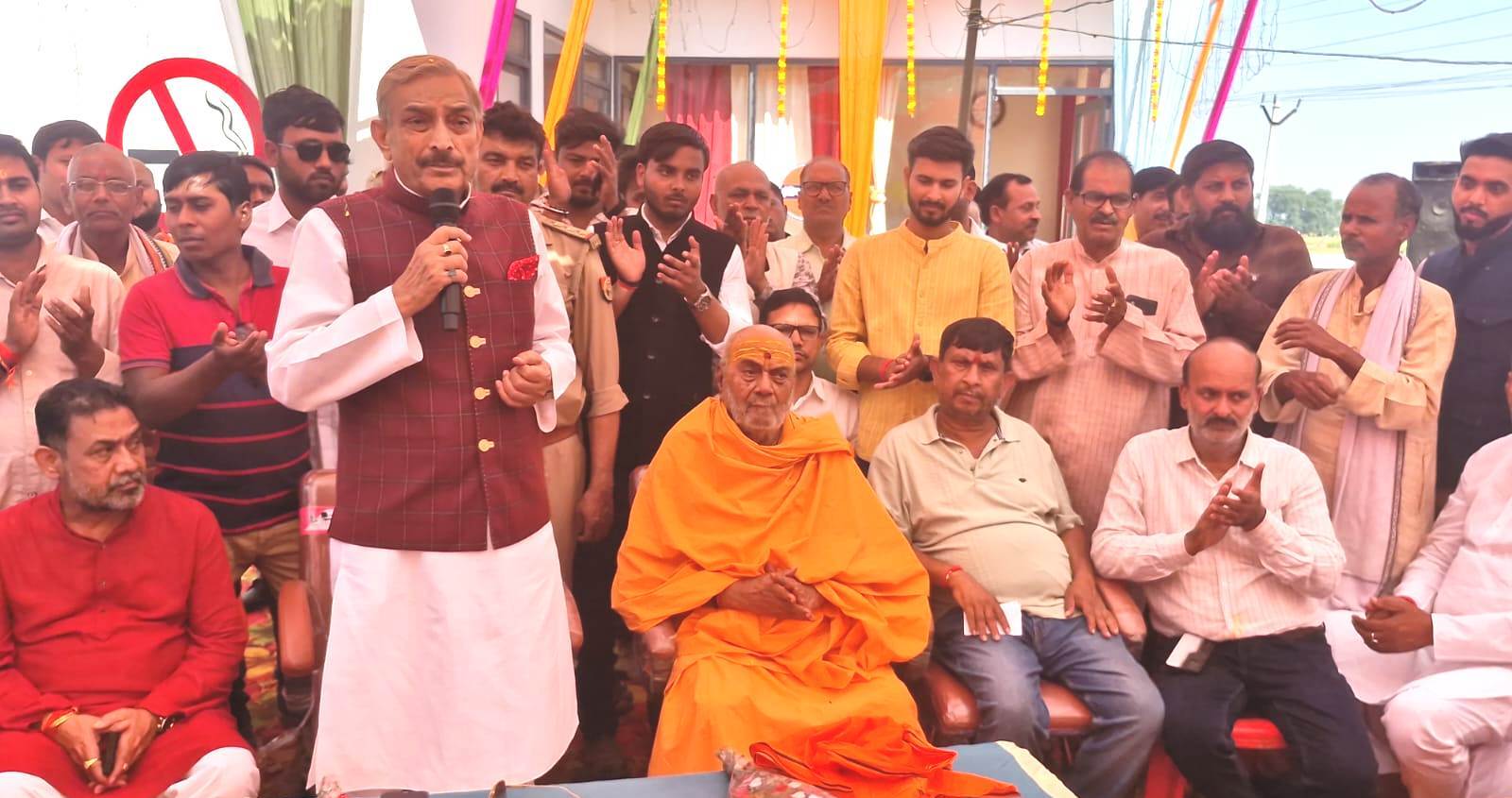 मोदी सरकार की नीतियों में लगातार भटकाव से जनता पर मंहगाई का बोझ असहनीय- प्रमोद तिवारी राज्यसभा में विपक्ष के उपनेता ने विजयादशमी पर लोकमंगल की किया प्रार्थना