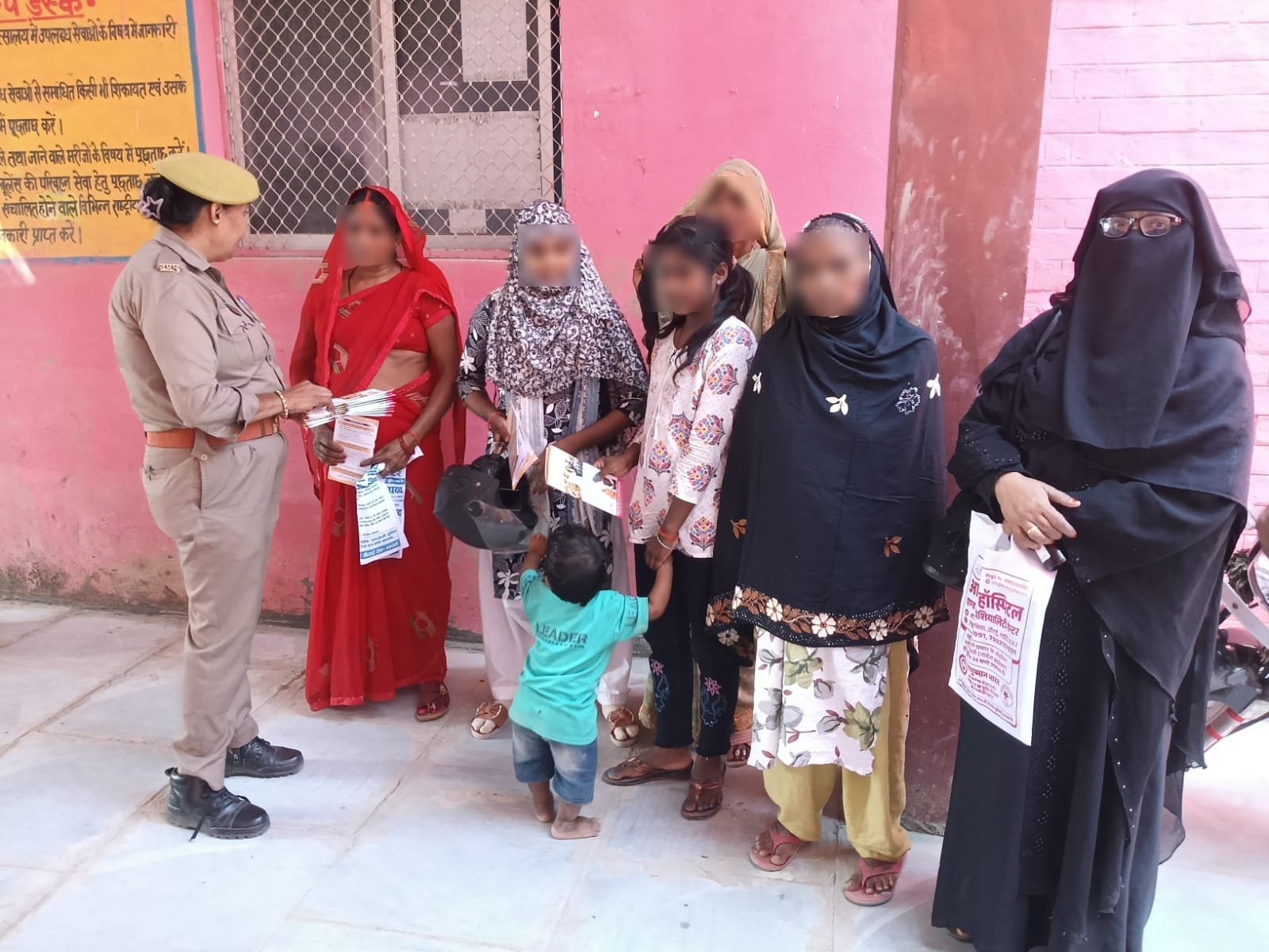 महिलाओं को कानूनी अधिकारों और सुरक्षा उपायों की जानकारी दीरूभदोही में मिशन शक्ति अभियान के तहत सरकारी योजनाओं पर जागरूकता अभियान