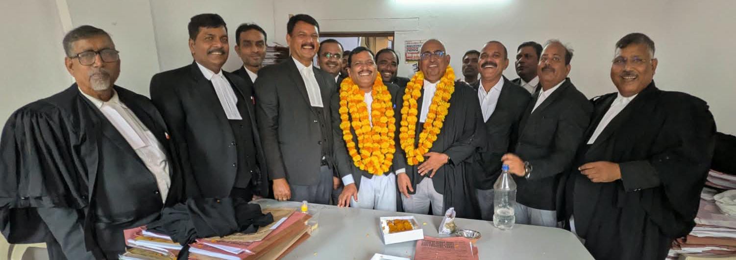 सपा अधिवक्ता सभा के प्रदेश महासचिव राजेश यादव का अधिवक्ताओं ने किया स्वागत