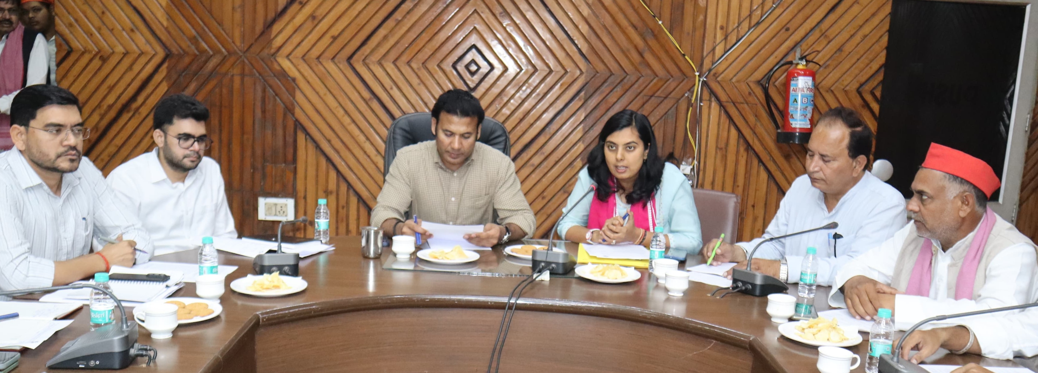 SSR-2027 : जिला निर्वाचन अधिकारी ने राजनीतिक दलों के साथ की बैठक