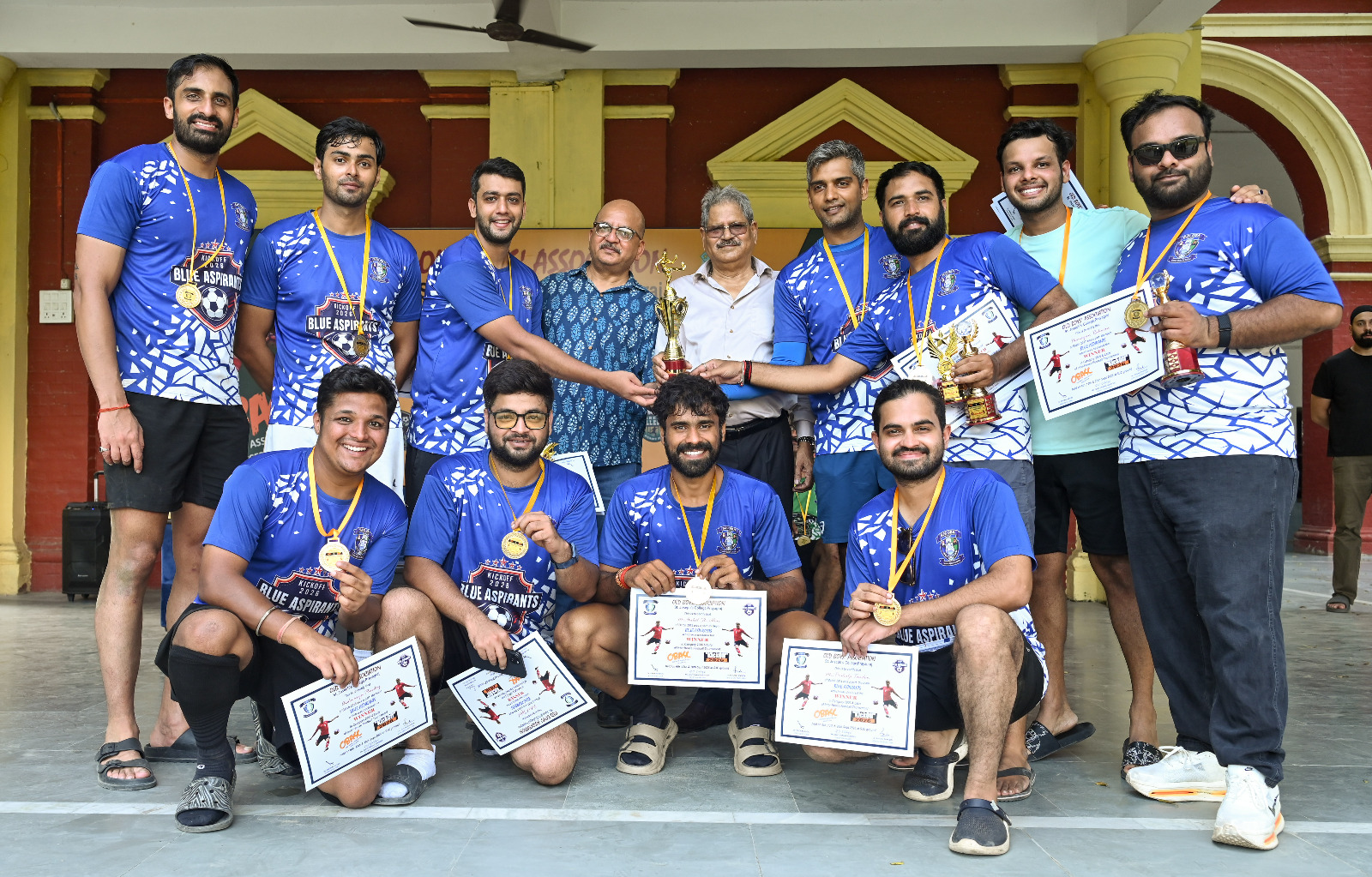 सेंट जोसेफ्स ओल्ड बॉयज एसोसिएशन का द्वितीय इंटर-हाउस फुटबॉल टूर्नामेंट संपन्न ग्रीन स्टालवर्ट्स ने जीती सीनियर चैंपियनशिप, ब्लू एस्पिरेंट्स जूनियर वर्ग में बने विजेता