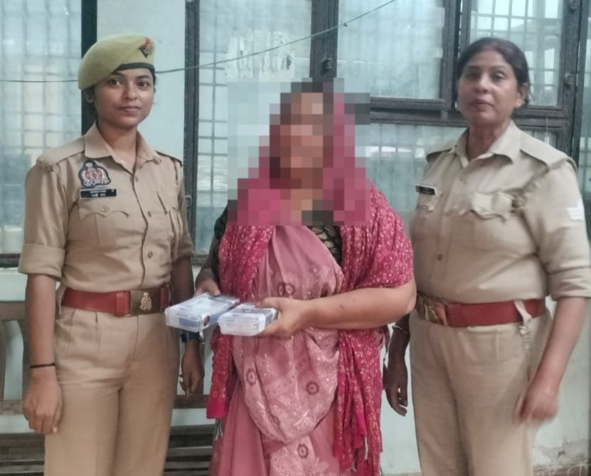सुनार की दुकान से आभूषण चुराने वाली शातिर महिला गिरफ्तार, 2.40 लाख के गहने व नकदी बरामद