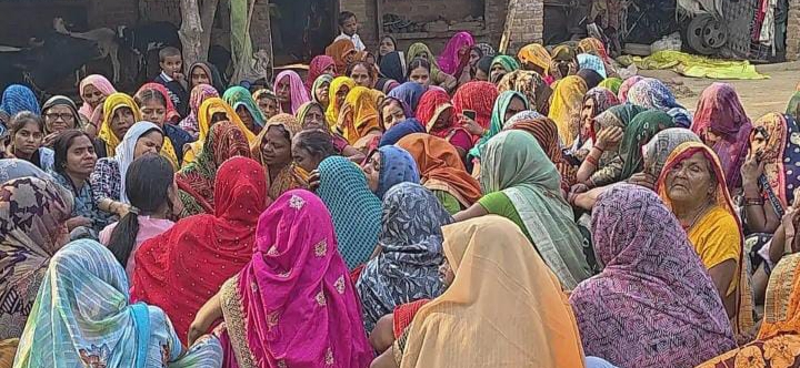 अज्ञात वाहन की टक्कर से बाइक सवार युवक की मौत, रिश्तेदार गंभीर  एक साल पहले हुई थी युवक की शादी; परिवार में मचा कोहराम