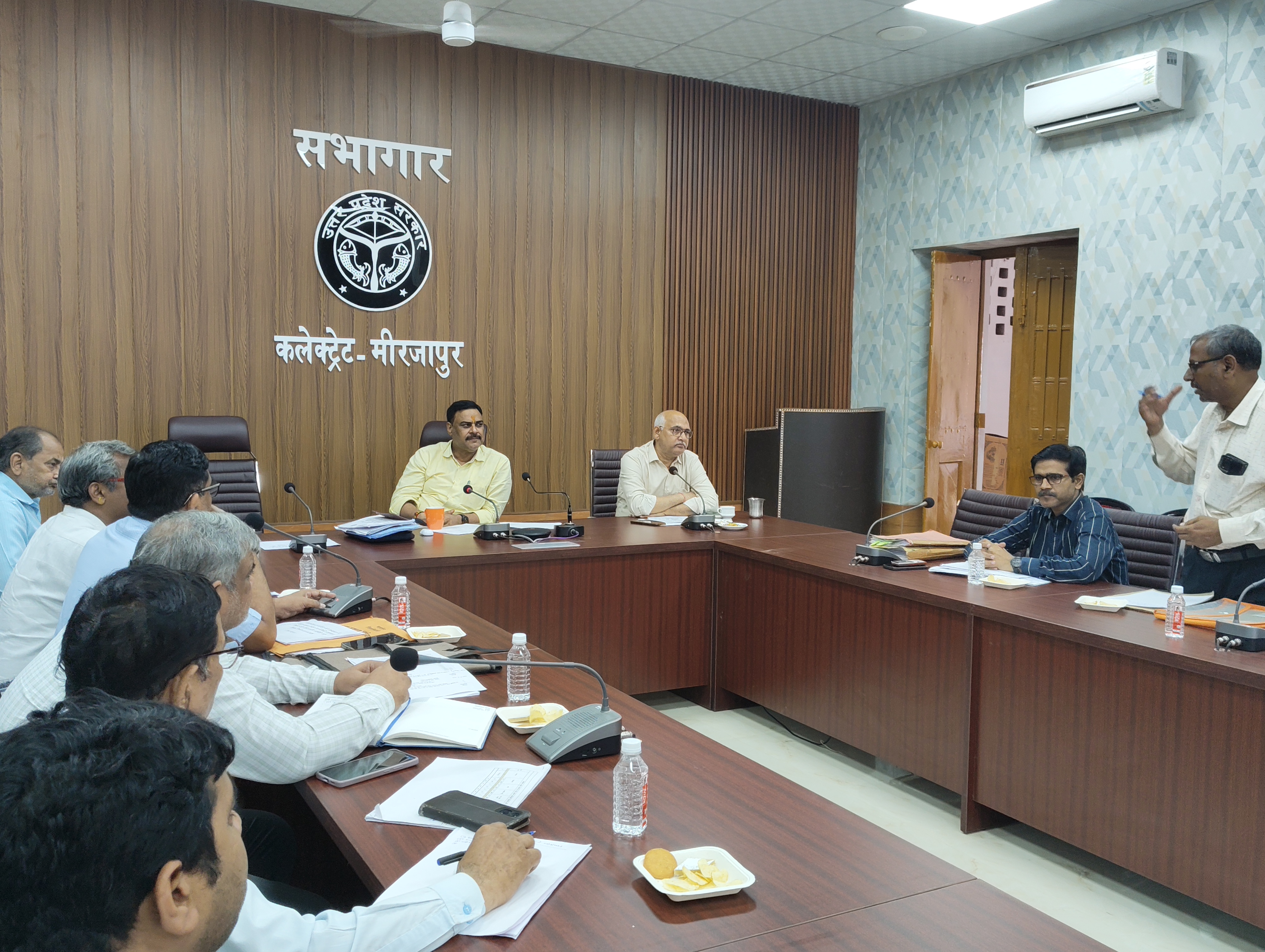 जिलाधिकारी की अध्यक्षता में खाद्य सुरक्षा एवं औषधि प्रशासन की जिला स्तरीय कमेटी की बैठक सम्पन्न
