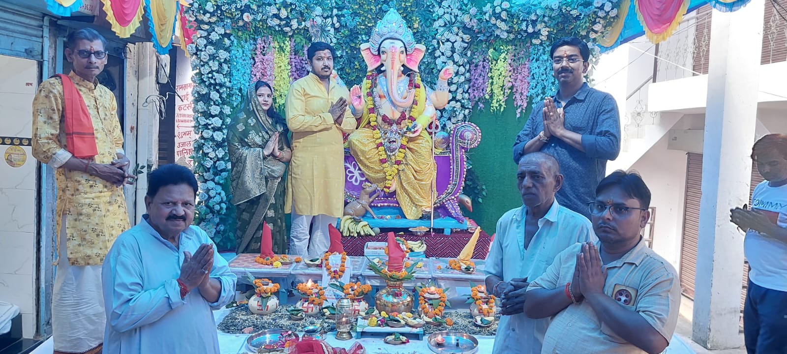 गणेश महोत्सव में गूंजे जयकारे, श्रद्धालुओं ने की विधि-विधान से पूजा-अर्चना