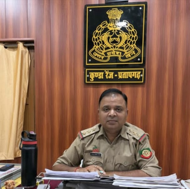 अवैध कटान की कार्रवाई से बौखलाया आरोपी, कुंडा रेंजर को दी जान से मारने की धमकी आम के 40 पेड़ों की कटाई पर हुई कार्रवाई के बाद फोन पर धमकाने का आरोप, मुकदमा दर्ज