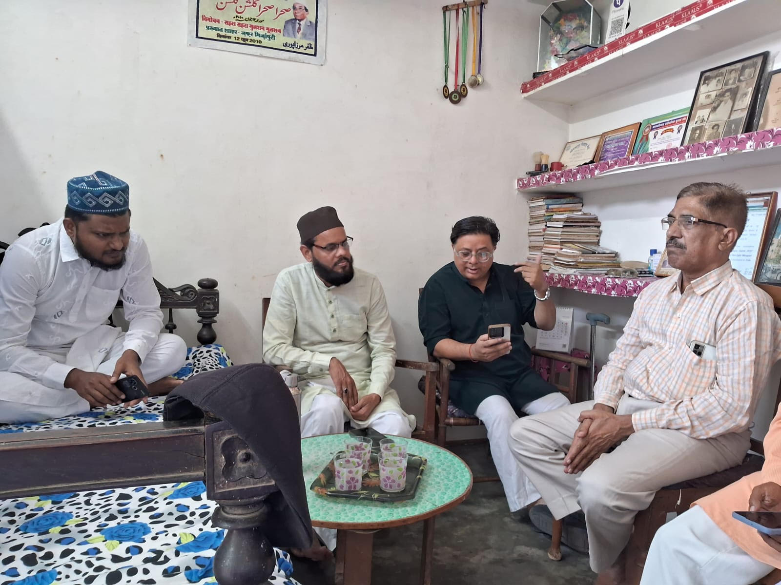 वरिष्ठ शायर जफर मिर्जापुरी की याद में सजी मुशायरे की महफिल