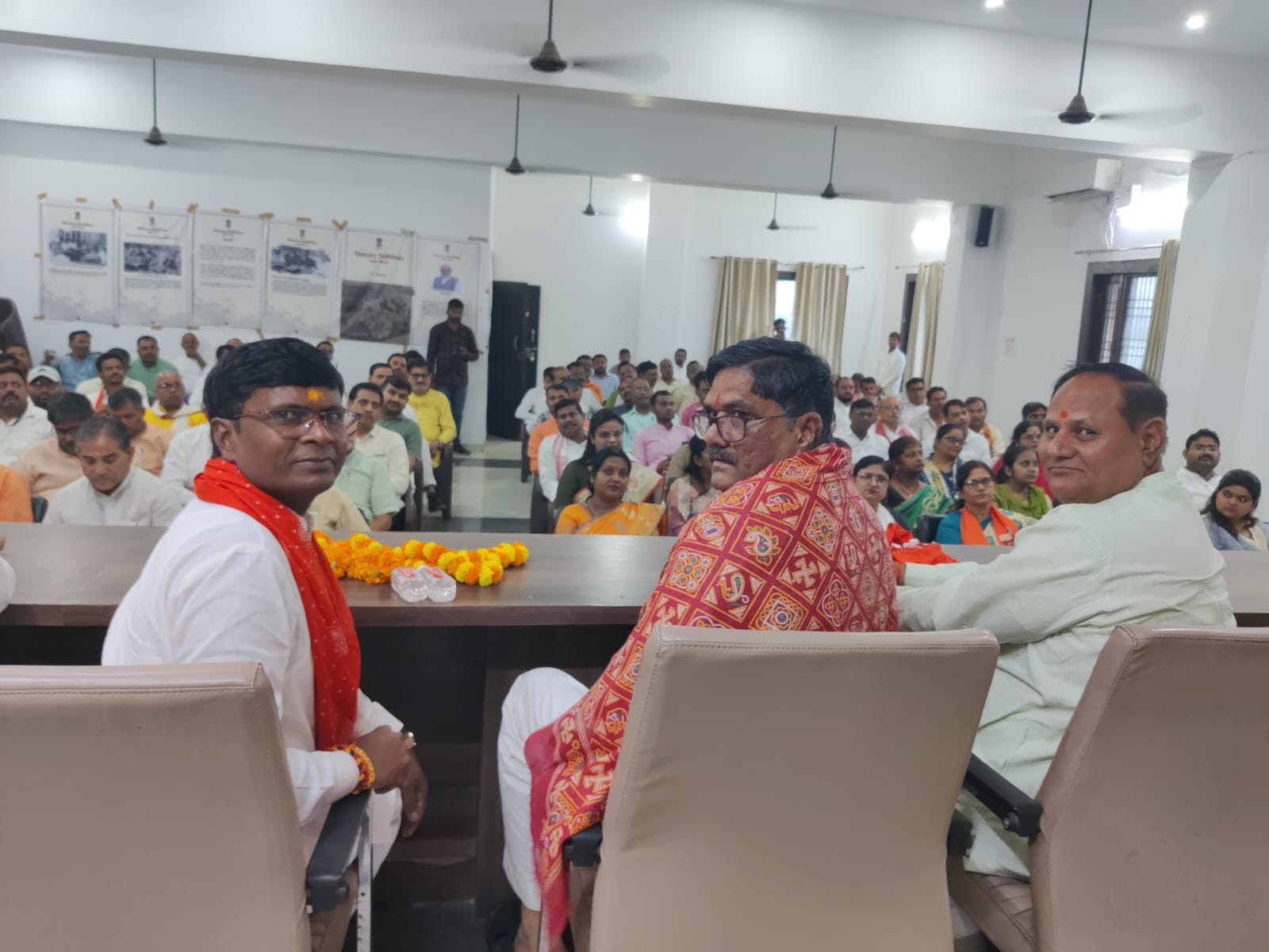 गांधी जयंती के अवसर पर छात्रों को पोक्सो अधिनियम की दी गई जानकारी