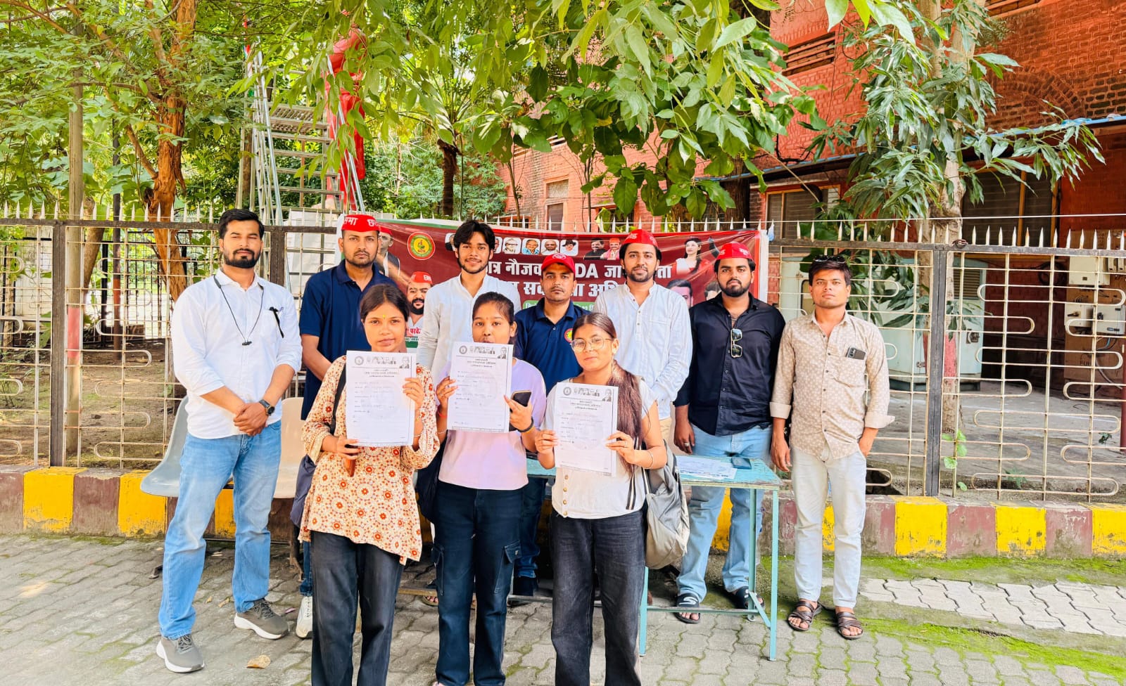 छात्र-नौजवानों को पीडीए से जोड़ने के लिए छात्रसभा ने चलाया सदस्यता अभियान  बुंदेलखंड डिग्री कॉलेज में सैकड़ों छात्र-छात्राओं ने ग्रहण की सदस्यता