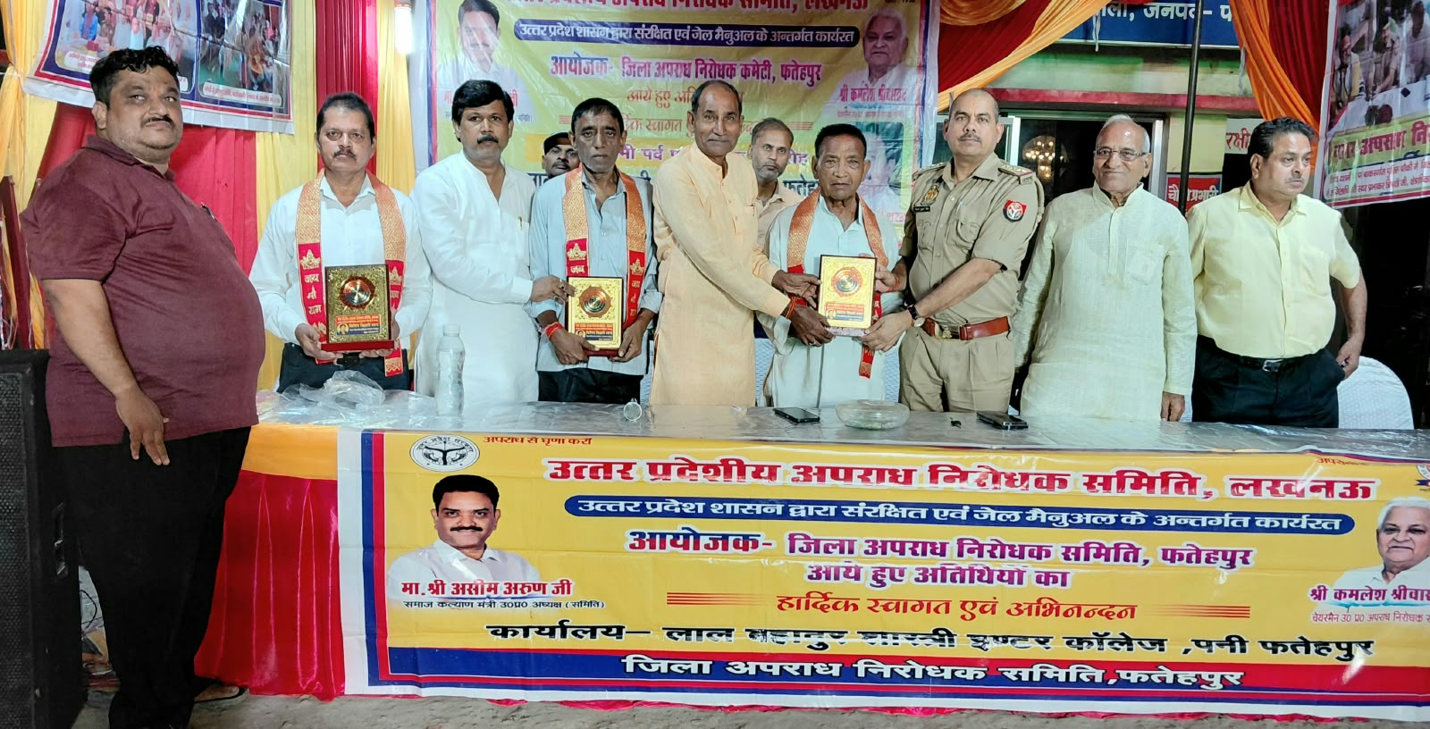 विजयदशमी पर अपराध निरोधक समिति ने कैंप लगाकर दिया भाईचारे का संदेश  प्रशासनिक-पुलिस अधिकारियों और रामलीला कमेटी व झांकी संचालकों को किया सम्मानित