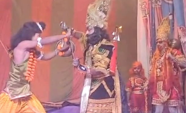 रामलीला में कुम्भकर्ण व मेघनाथ वध का मंचन