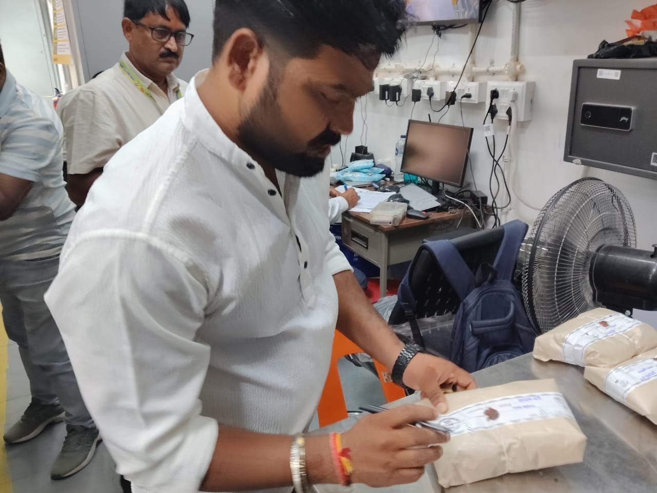 नवरात्रि/दशहरा पर्व के मद्देनजर खाद्य सुरक्षा विभाग का विशेष अभियान, 20 खाद्य पदार्थों के नमूने संग्रहित