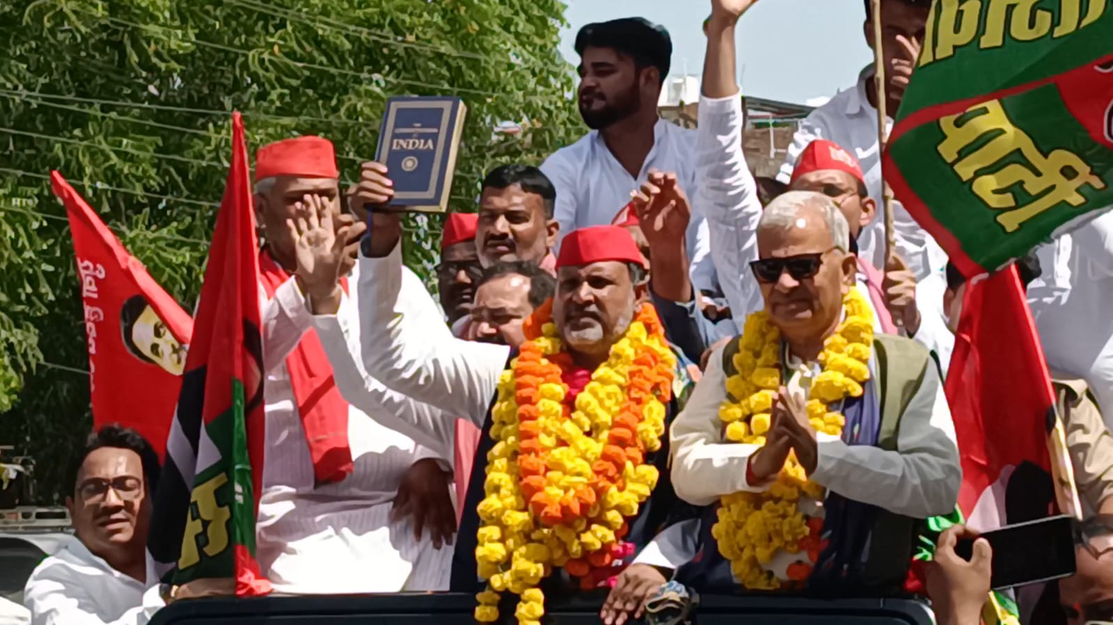 सपा प्रत्याशी डॉ. मानसिंह यादव ने शिक्षक एमएलसी के लिए दाखिल किया नामांकन,   पूर्व प्रदेश अध्यक्ष और पूर्व सांसद रहे मौजूद