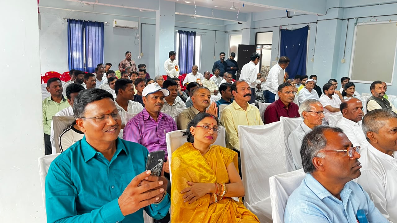 विनीता हॉस्पिटल में सेवा सम्पूर्ति सम्मान एवं प्रोन्नति अभिनन्दन समारोह सम्पन्न  न्यायिक, शैक्षिक एवं प्रशासनिक क्षेत्र की विशिष्ट हस्तियों का हुआ सम्मान, प्रोन्नत अधिकारियों का अभिनन्दन