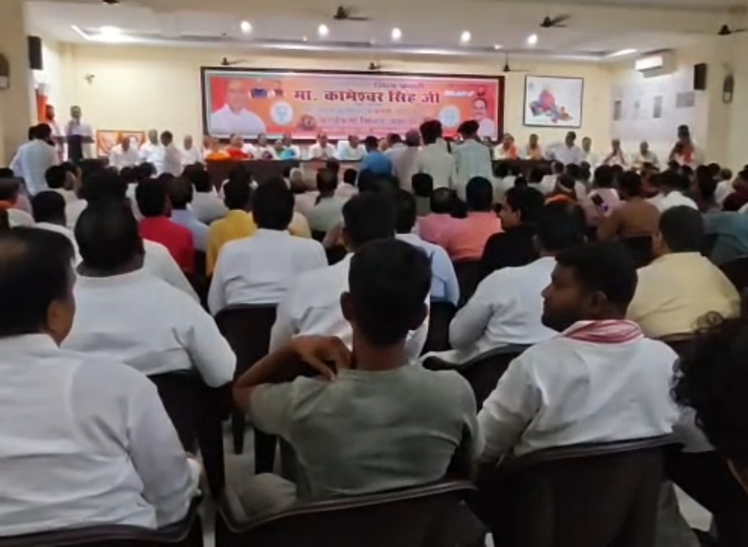 कुशीनगर पहुंचे BJP के नवनियुक्त संगठन प्रभारी कामेश्वर सिंह, कार्यकर्ताओं ने किया जोरदार स्वागत