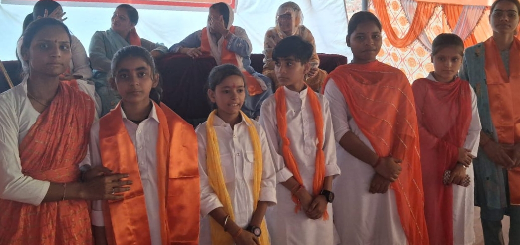 गांव दूधली में विश्व हिंदू परिषद दुर्गा वाहिनी का शक्ति संचलन, मुख्य वक्ता रहीं कविता सैनी