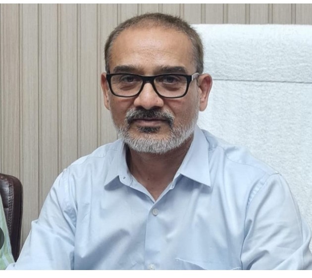 यूपी बोर्ड की हाईस्कूल - इंटर की परीक्षाएं 5 फरवरी से यूपी बोर्ड के सचिव ने 2027 परीक्षा का टाइम टेबल किया जारी