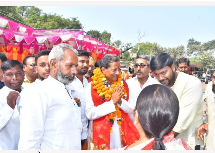 प्रदेश - केन्द्र में भाजपा की सरकार, विकास को मिलेगी गति इलाहाबाद–झांसी खंड स्नातक एमएलसी चुनाव के भाजपा प्रत्याशी ने प्रयागराज, कौशाम्बी, फतेहपुर में मतदाताओं से मिलें  शिक्षा, स्वास्थ्य, विकास, रोजगार पर सरकार का है जोर