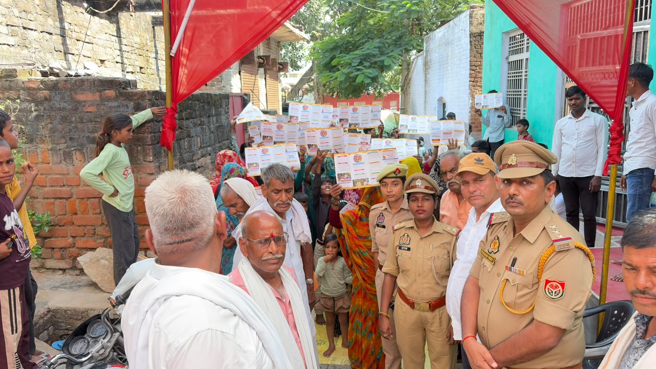 पालर गांव में बड़ागांव पुलिस ने चलाया जागरूकता अभियान  मिशन शक्ति के तहत महिलाओं और बालिकाओं को सुरक्षा उपायों, हेल्पलाइन नंबरों व सरकारी योजनाओं की दी जानकारी