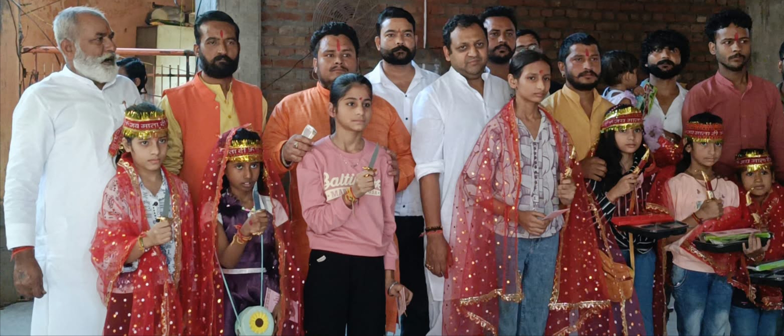 रामनवमी पर हिंदू रक्षा दल का द्वितीय विशाल भंडारा, कन्या पूजन के बाद कन्याओं को वितरित किए शस्त्र शिक्षा, संस्कार और आत्मरक्षा का ज्ञान जरूरी: शैंकी शर्मा