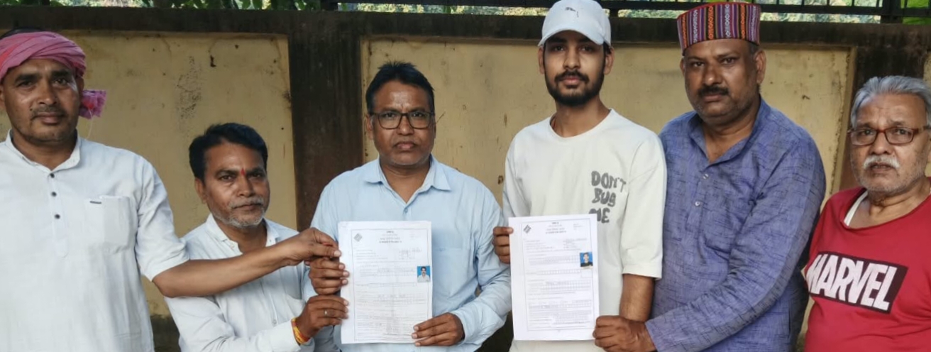 राजकीय पॉलिटेक्निक में वोटर पंजीकरण कैंप, भाजपा कार्यकर्ताओं ने भरवाए फार्म-6