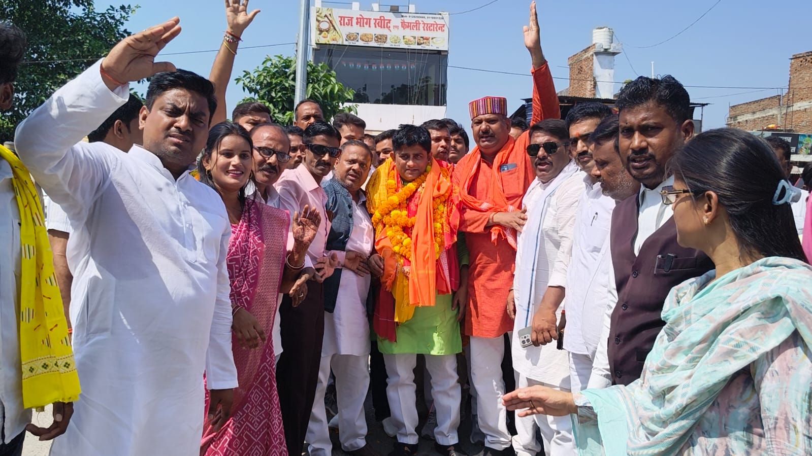 नवनियुक्त पिछड़ा मोर्चा के प्रदेश मंत्री राम कुमार विश्वकर्मा का हुआ जोरदार स्वागत