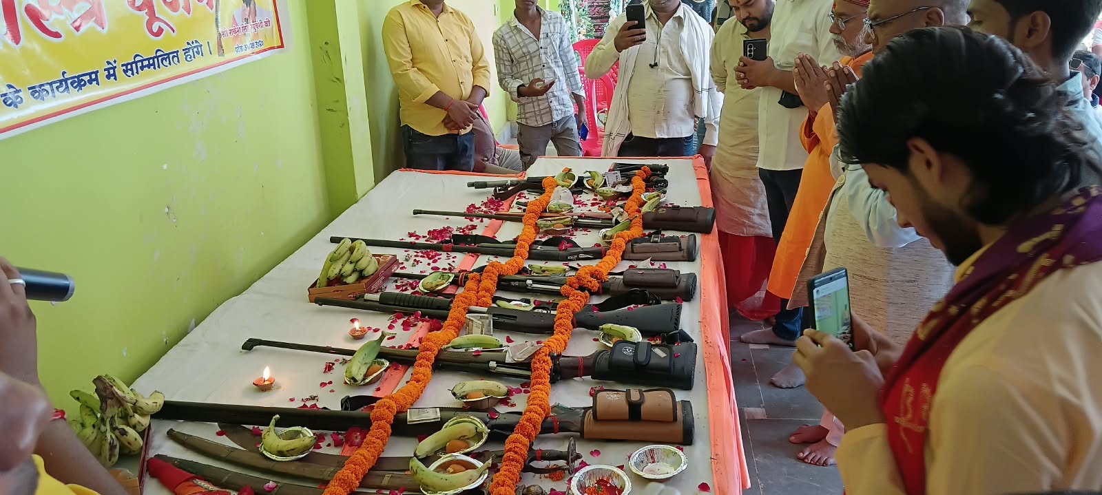 श्री राष्ट्रीय राजपूत करणी सेना ने किया शस्त्र पूजन