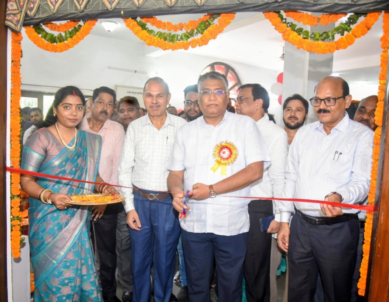डाक विभाग, प्रयागराज परिक्षेत्र द्वारा जिला स्तरीय डाक टिकट प्रदर्शनी "प्रयागफिलेक्स-2026" का भव्य शुभारंभ